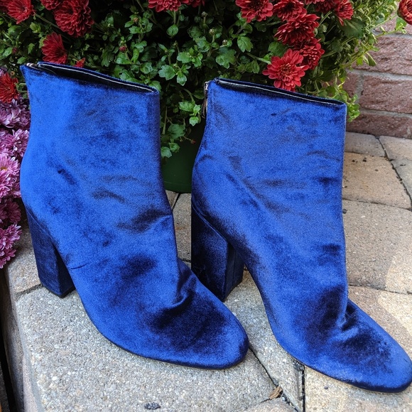 Tony Bianco - velvet royal blue booties - Picture 1 of 6